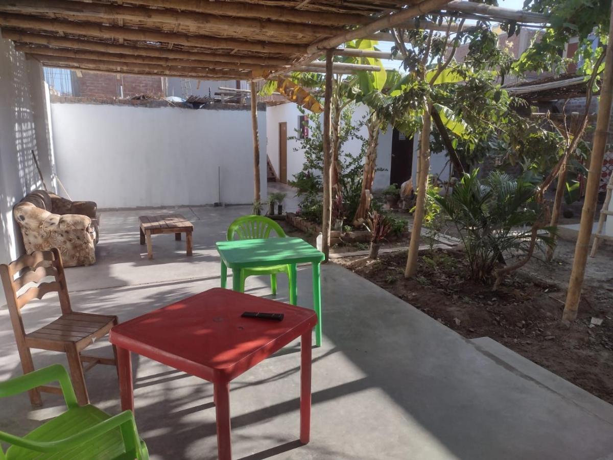 Flying Monkey Hostel Nazca Esterno foto